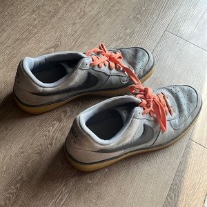 GREY NIKE AIR FORCE 1